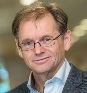 Prof. Rob van Tulder